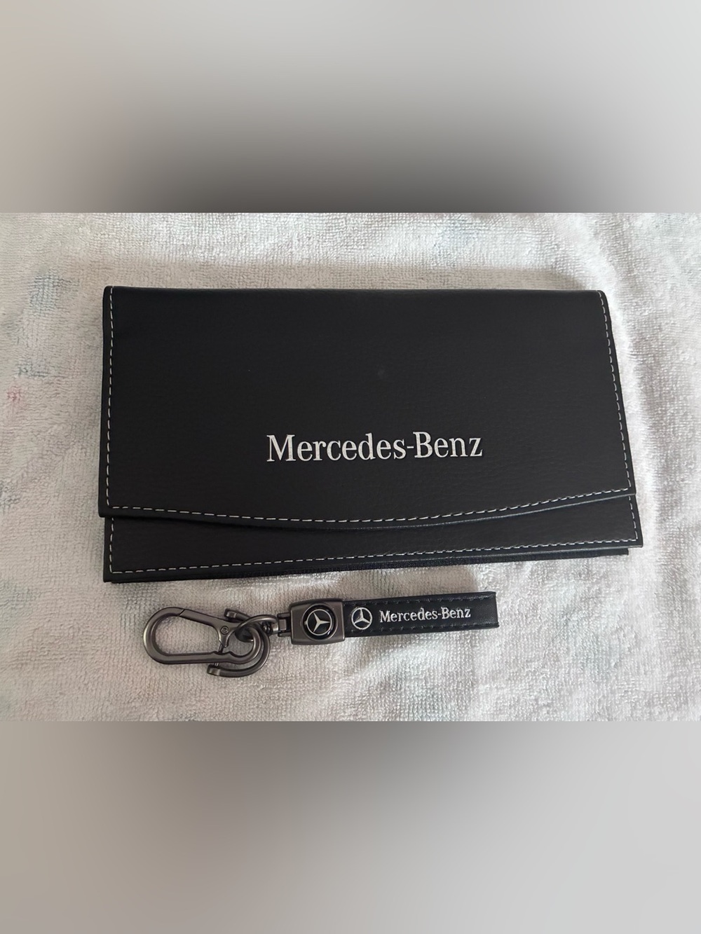 ✨ Mercedes-Benz Keychain + Document Holder | Dealership Style 🖤🚘 - Picture 2 of 3